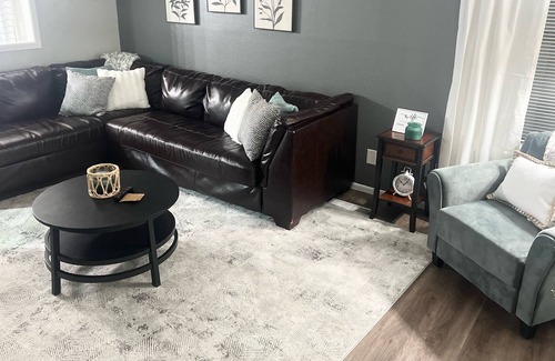 Enid Maison | NEW 2 Bed, 1.5 Bath Duplex