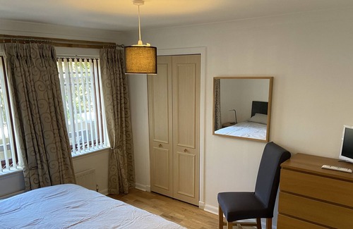 Gullane Appartement | NEW!! 2 Bed 2 Bath in Gullane with Parking