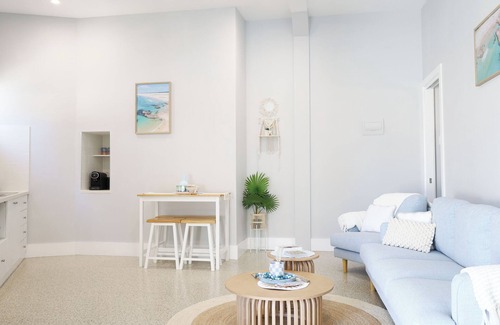 Anna Bay Maison | NEW 2 bed, walk to everything!