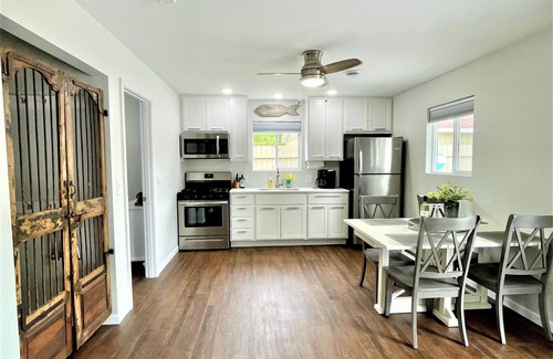 Bass Lake Cottage | New 2 Bedroom Guest Cottage on Bass Lake - Paddleboard/Private Boat Ramp/Bikes
