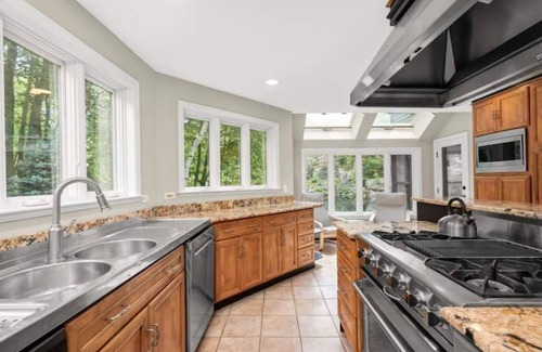 Milford Maison | NEW 2 Villas Private Quarry Oasis Sleeps 24