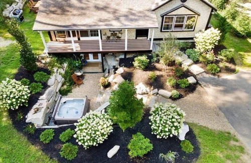 Milford Maison | NEW 2 Villas Private Quarry Oasis Sleeps 24