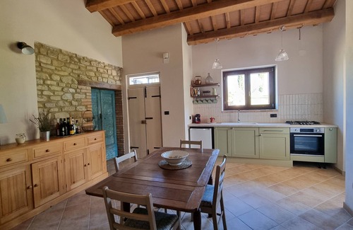 Castiglione Messer Raimondo Appartement | *New for 2025* Beautifully renovated accommodation set in tranquil countryside