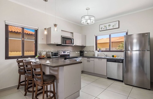 Gold Coast Appartement | NEW 2br- 2bth, 0.2 Miles to the Beach, Resort Style Amenities and Fully Equipped