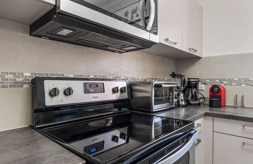 Gold Coast Appartement | NEW 2br- 2bth, 0.2 Miles to the Beach, Resort Style Amenities and Fully Equipped