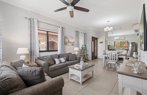 Gold Coast Appartement | NEW 2br- 2bth, 0.2 Miles to the Beach, Resort Style Amenities and Fully Equipped