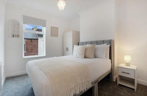 Spennymoor Maison | NEW! 3-Bedroom Homey Vibes in Stratton, Sleeps 6