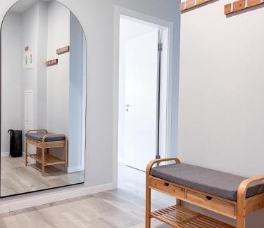 Machico Appartement | New 3 Bedroom Luxury Family Apartment - Airco, King Size Beds, Fully equipped kitchen, Balcony, Washingmachine, 2 bathrooms, Free parking, Fast Internet, 142m2