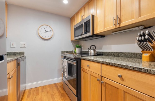 Columbus Appartement | *NEW* 3 BR South End Duplex with A/C steps to Downtown!