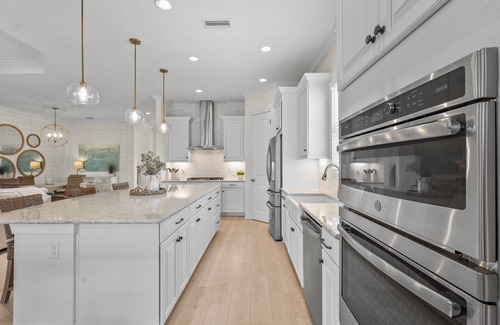 Sarasota Maison | NEW! 3Bd/3Br Exceptional Home in Resort Community