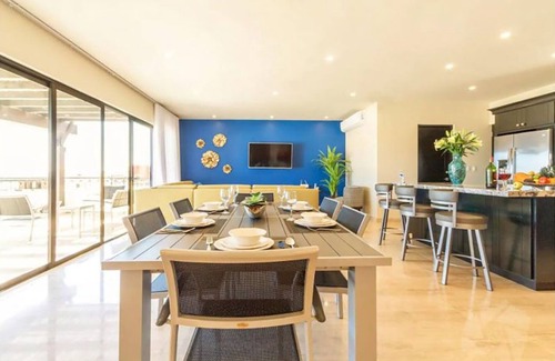 Paraiso Escondido Villa | ¡New 3BR-3.5BA w/ Pool, Terrace, Jacuzzi, Golf Course & Oceanview!