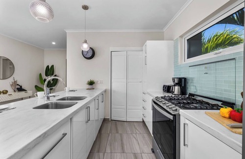 Esmeralda Villa | NEW 3BR 3BA Villa w/ Modern Decor and Private Pool