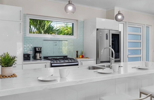 Esmeralda Villa | NEW 3BR 3BA Villa w/ Modern Decor and Private Pool
