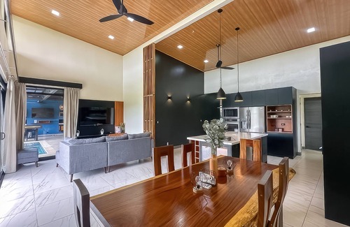 Quepos Maison | New 3BR Home with Amazing Sunset View in Quepos