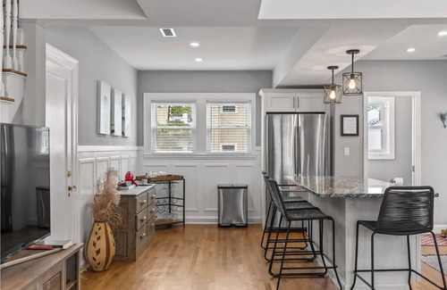 Salem Maison | NEW 3BR Salem Townhouse Minutes to downtown