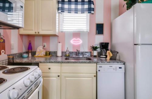 Maxwell Appartement | New 4 Bedroom Apt near DT Walk to restaurants