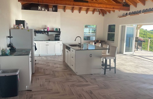 Christiansted Maison | New 4-bedroom house overlooking the ocean with beautiful view and ocean sound