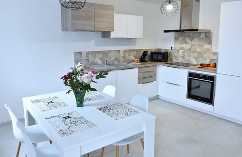 Ostheim Maison | New 4-person gîte, private parking and garden, 10 minutes from Colmar