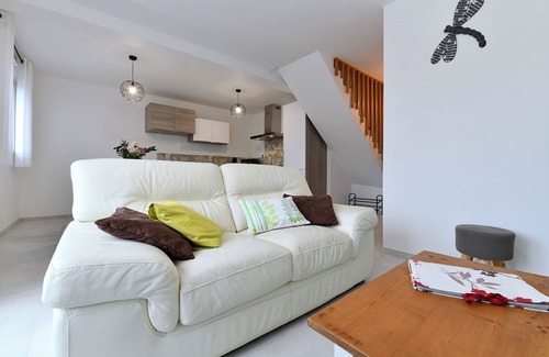 Ostheim Maison | New 4-person gîte, private parking and garden, 10 minutes from Colmar
