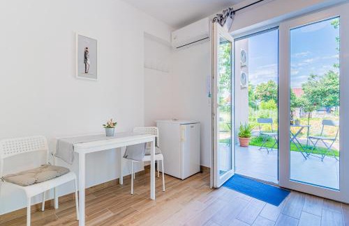 Cres Maison | New 4 star Room M&A in town Cres