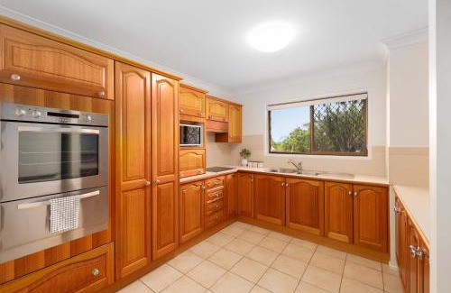 Springwood Maison | New 4BR Modern & Stylish Heritage Hideaway WiFi