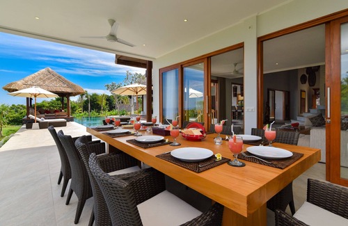 Temukus Villa | Nouvelle villa 5 étoiles près de Lovina avec une vue imprenable sur la mer de Bali et le coucher du soleil