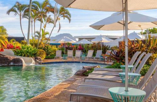 Poipu Maison | NEW - 7BD Farmhouse Estate - AC Pool Slide Gym Pickleball