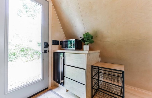 Steelville Maison | New A-Frame Tiny Home Retreat -With Private Sauna!