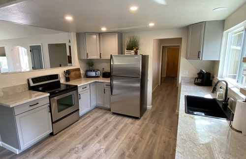 Plumas Eureka Estates Maison | Summer Getaway: 3 bedroom home with golf course view , Dogs OK