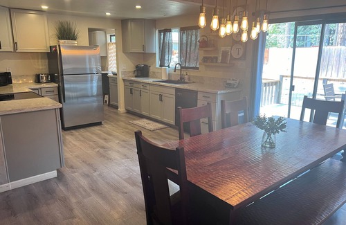 Plumas Eureka Estates Maison | Summer Getaway: 3 bedroom home with golf course view , Dogs OK
