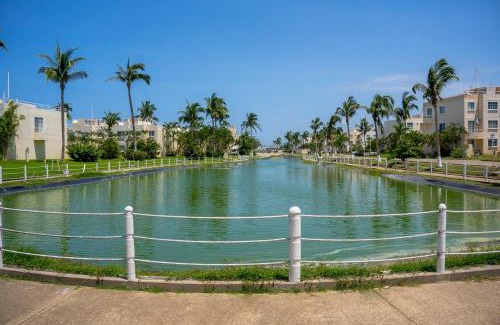 Puente del Mar Appartement | New Acapulco Retreat Garden Pool & Gym