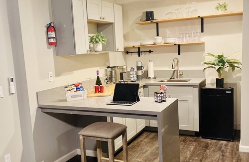 Chula Vista Appartement | NEW!!! Adorable 1 bedroom suite w/private entrance