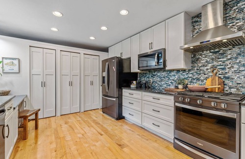 New Albany Maison | ★ New Albany Family Friendly ★ King Bed Suite