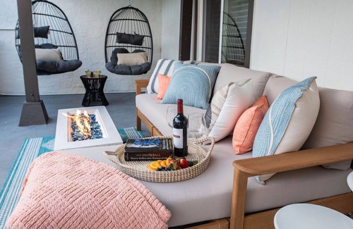 Golden Hill Maison | *NEW* Amazing Paradiso Urbano – POOL;SPA;GAMEROOM!