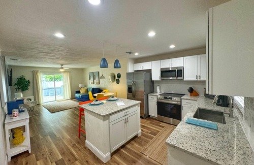 Port Orange Maison | NEW Amazing Sunshine-Up 6 Guests-Private Backyard
