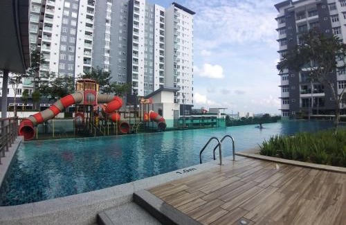 Kajang Appartement | New and Comfy Vacation Home
