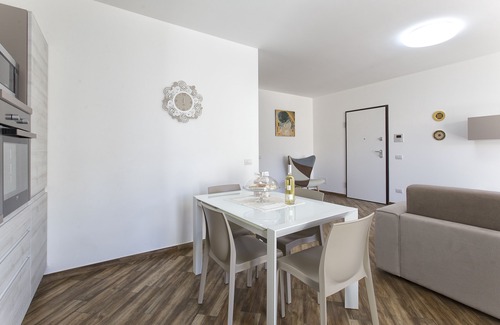 Pivarada Appartement | Nouvel et élégant appartement central avec garage