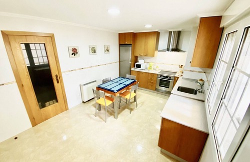 Vilanova Appartement | Appartement neuf et spacieux avec garage à 500 mètres des plages