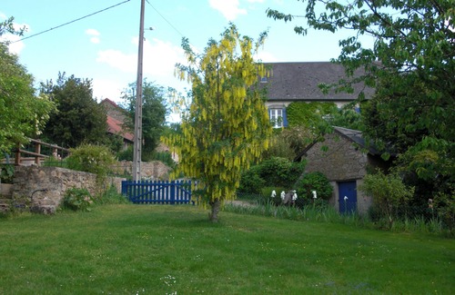 Saint-Priest-la-Plaine Appartement | Appartement neuf dans une maison de campagne avec terrasse et jardin