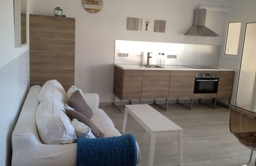 Sitges Town Center Appartement | New apartment in the centre of Sitges, WiFi, swimming pool, balcony, parking