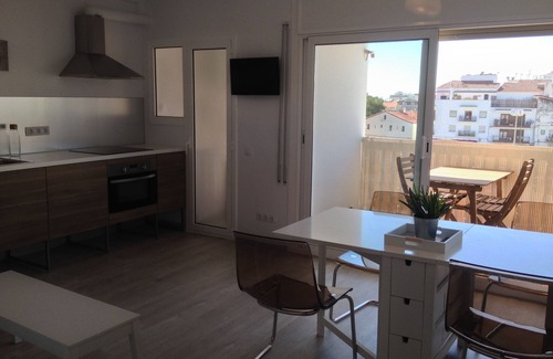 Sitges Town Center Appartement | New apartment in the centre of Sitges, WiFi, swimming pool, balcony, parking