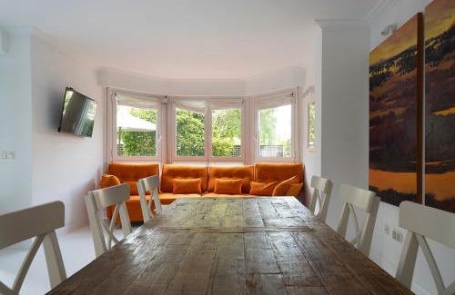 Antiguo Appartement | NEW Apartment & Terrace. Steps to Ondarreta Beach