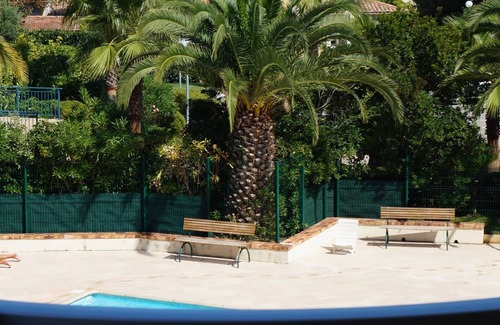 Plaine de la Brague Appartement | Appartement neuf climatisé T2 , classé 4*** VUE MER avec PISCINE garage privé
