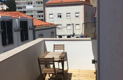 Sesimbra Appartement | Nouvel appartement avec la mer et le château !! Le long de la plage
