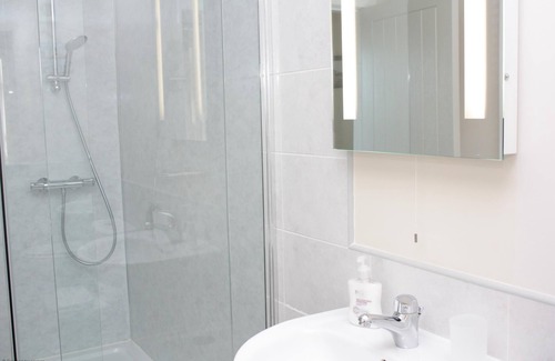 Banff Appartement | Nouveau appartement avec vue sur la mer, la plage et le port de Banff