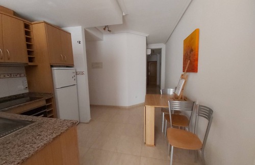 Torrevieja Appartement | Appartement neuf, climatisation, 2 min à pied: criques, Paseo et Playa del Cura.
