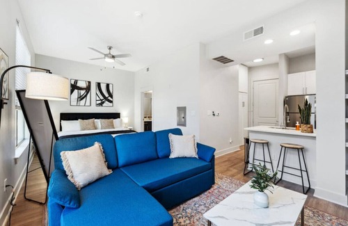 Deep Ellum Appartement | New Apt in DeepEllum with Pool and Parking near Baylor Med