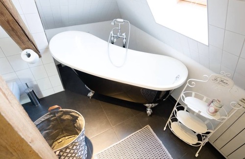 Radeberger Vorstadt Appartement | NOUVEAU à FeWo -direkt: appartement de 3 pièces directement sur la Dresdner Heide