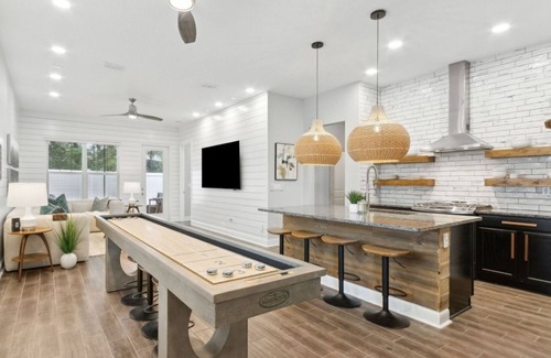 Fernandina Beach Maison | NEW! Avail Jun-Aug. 30 Day Rates Only. Walk to Beach Along Egans Greenway