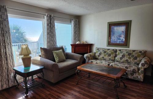 Sunnyside Maison | New Balcony at The Shores 101! Beach Front Townhouse! Gulf View Property!
